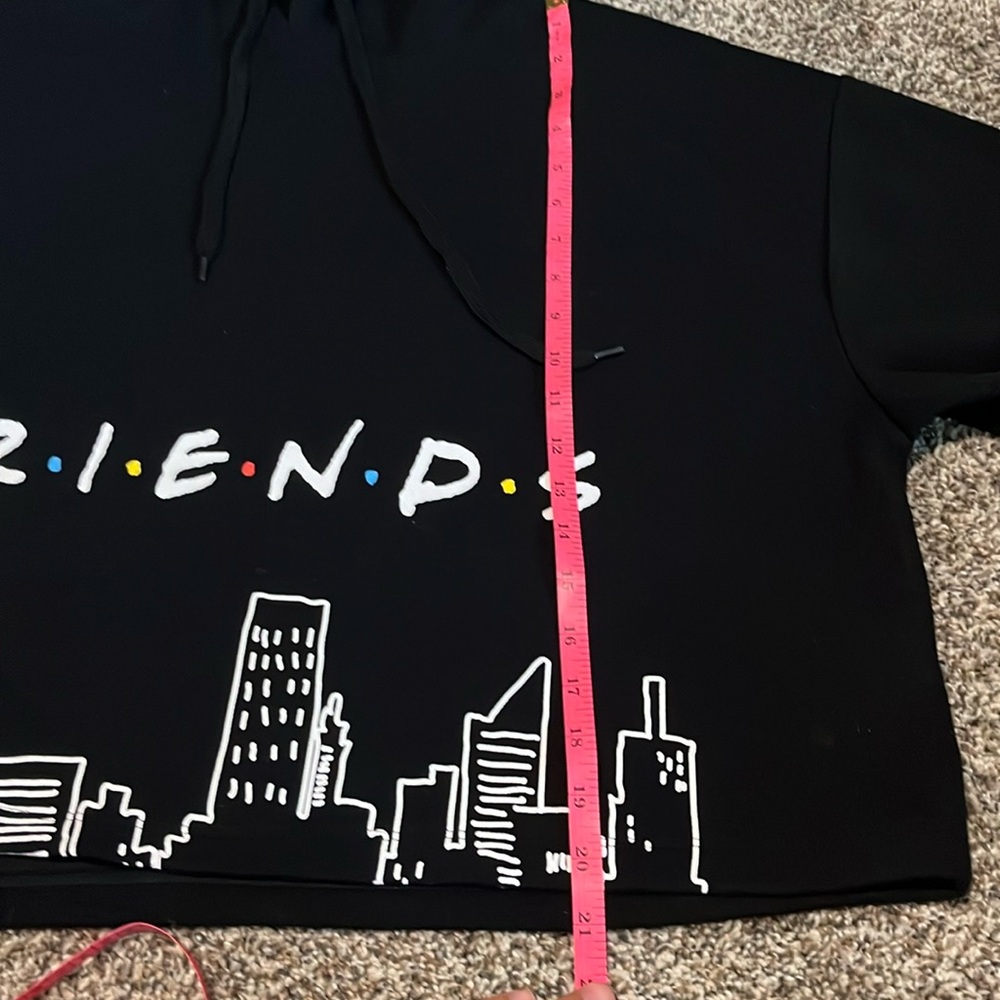 Friends black crop hoodie - Picture 3 of 6